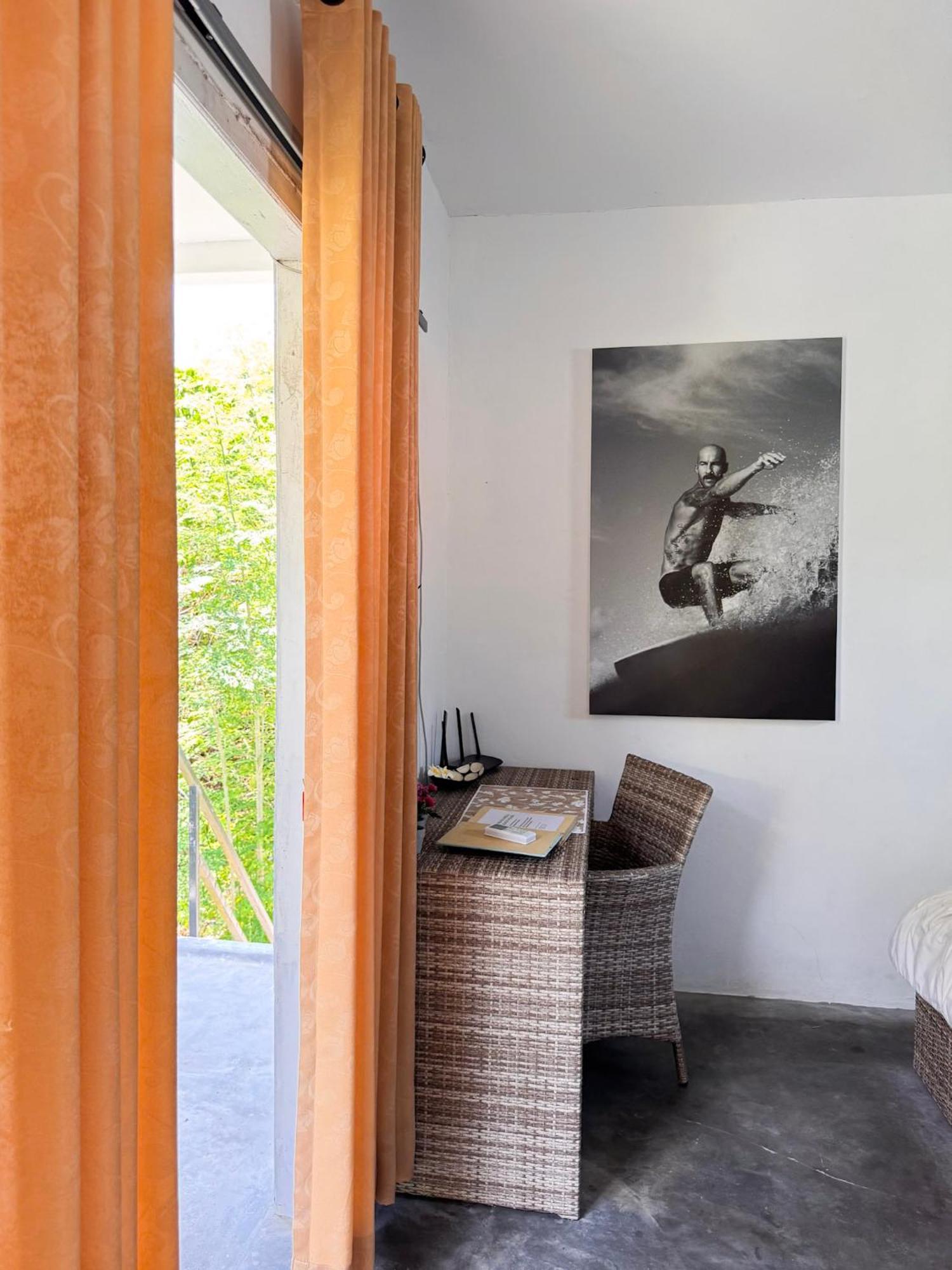 Urban Jungle Beach House Canggu Exterior foto