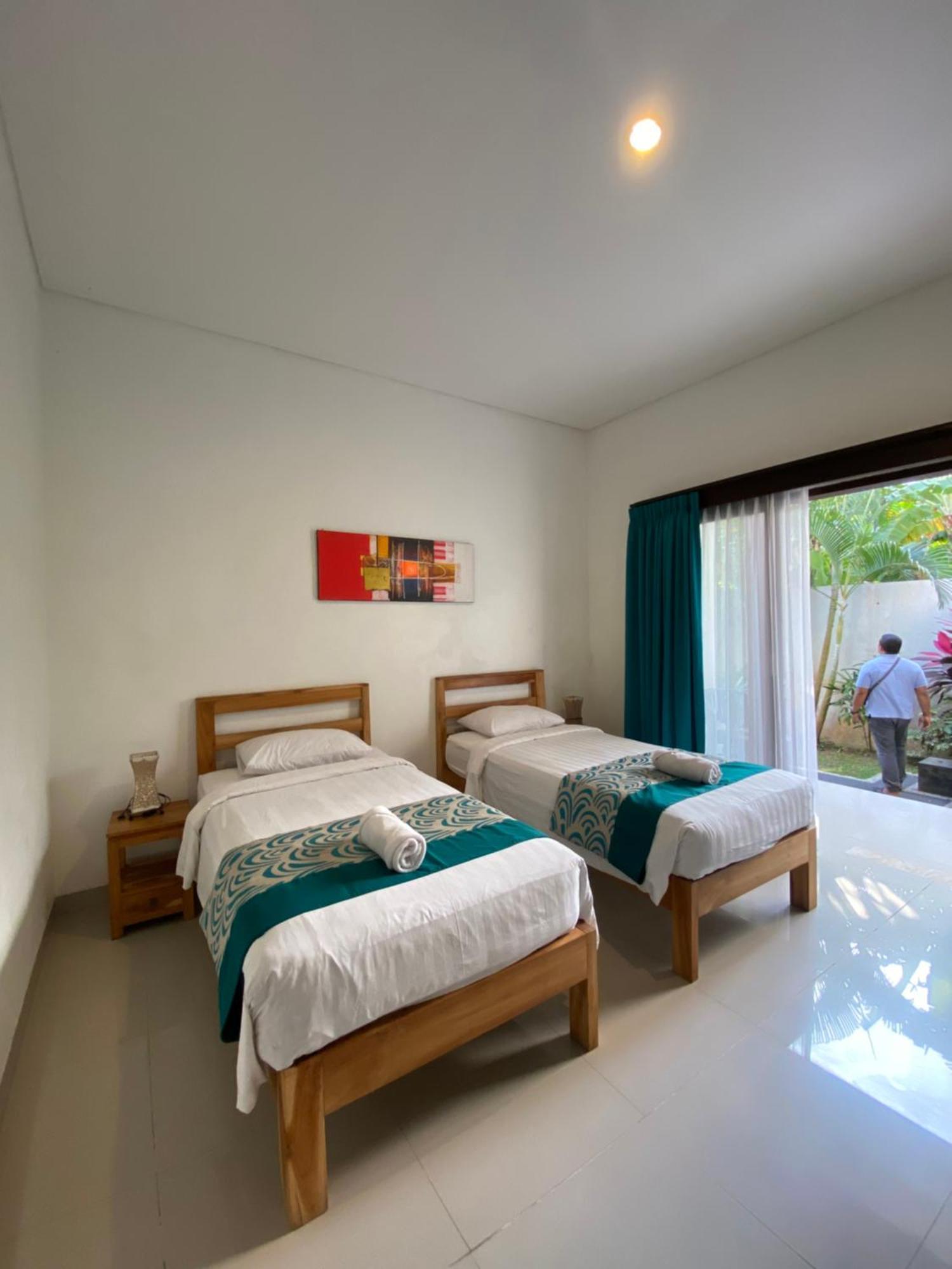 Urban Jungle Beach House Canggu Exterior foto